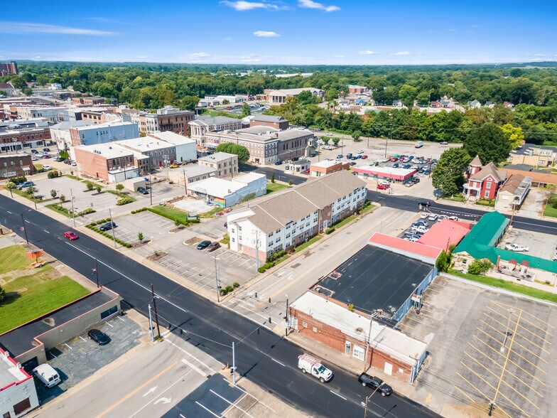 111 E 4th St, Hopkinsville, KY à vendre - Photo de l’immeuble – Image 2 sur 18