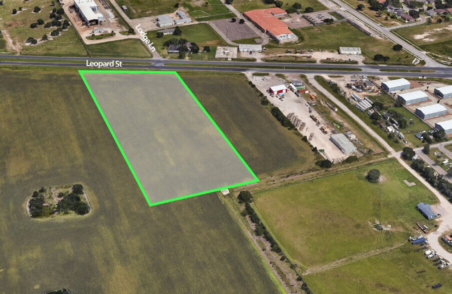 8349 Leopard St, Corpus Christi, TX à vendre - Photo de l’immeuble – Image 2 sur 6