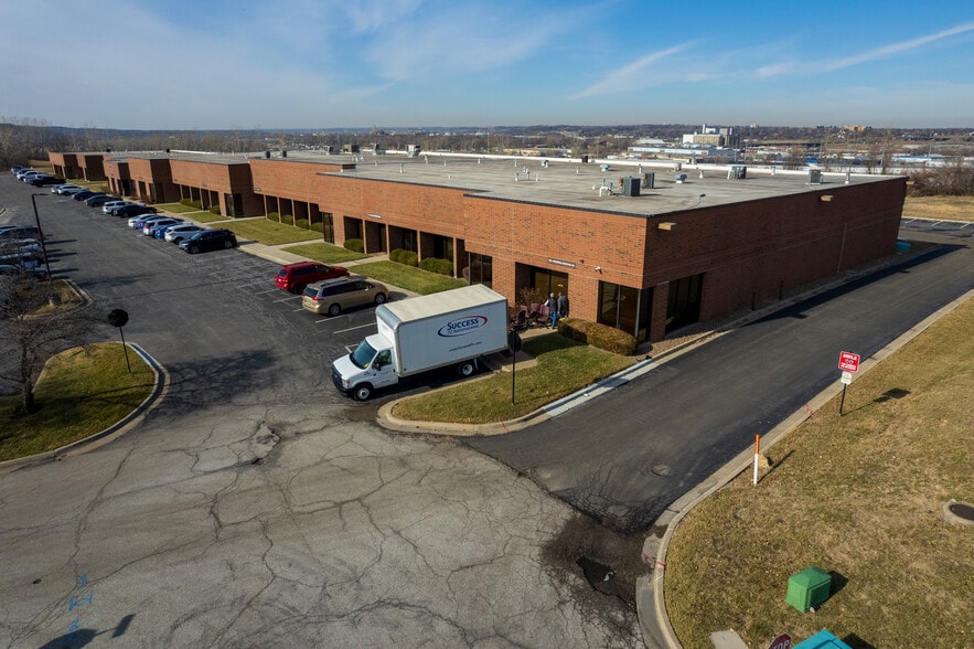 100-132 Abbie Ave, Kansas City, KS à louer - Photo de l’immeuble – Image 1 sur 20