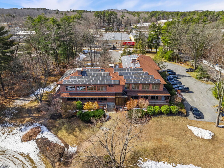 135 Folly Mill Rd, Seabrook, NH à vendre - Photo de l’immeuble – Image 2 sur 13