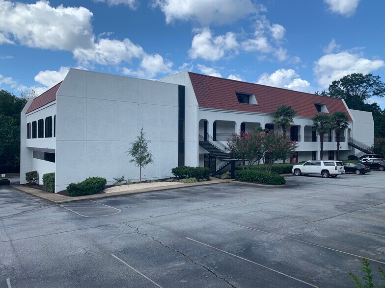 850 S Pleasantburg Dr, Greenville, SC à louer - Photo de l’immeuble – Image 2 sur 2