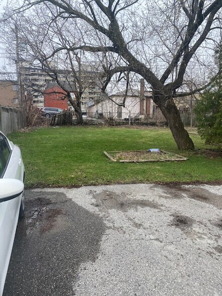 102 Queen St, Bowmanville, ON à vendre - Autre – Image 3 sur 5