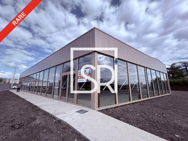 Plus de détails pour 2 Rue Hélène Boucher, Cournon-d'Auvergne - Local commercial à louer