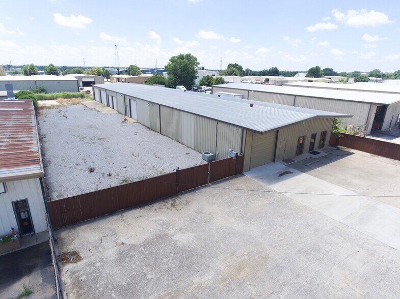 8516 W Reno Ave, Oklahoma City, OK à vendre - Photo de l’immeuble – Image 2 sur 16