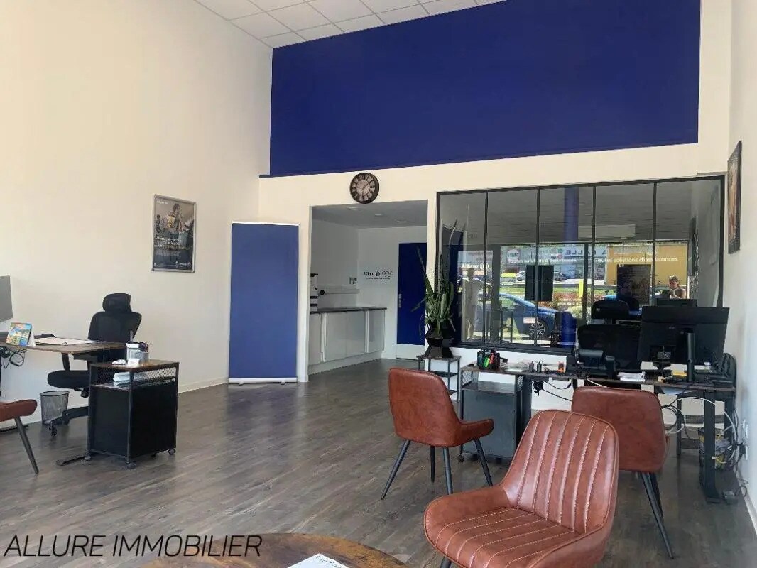 Bureau dans Brive-la-Gaillarde à louer Photo intérieure– Image 1 sur 7