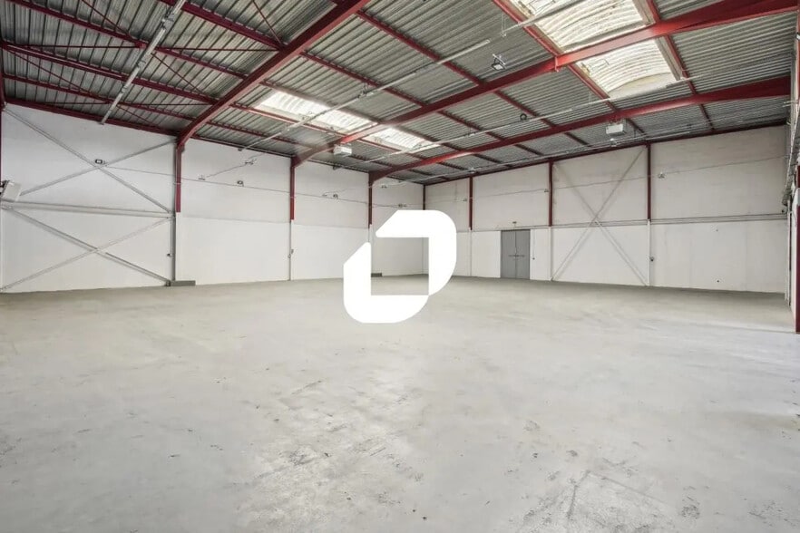 Local d’activités dans Créteil à louer - Photo intérieure – Image 2 sur 10