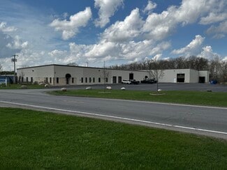 Plus de détails pour 2147 N Eisenhower Dr, Goshen, IN - Industriel/Logistique à vendre