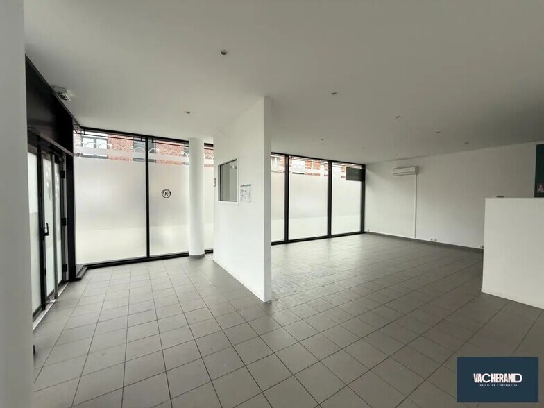 Local commercial dans Lille à louer - Photo de l’immeuble – Image 1 sur 5