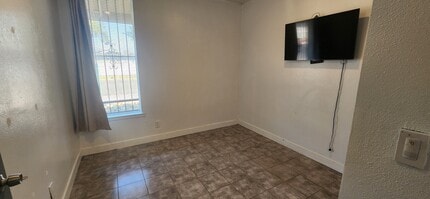 5180 N Fresno St, Fresno, CA à louer Photo intérieure– Image 1 sur 7