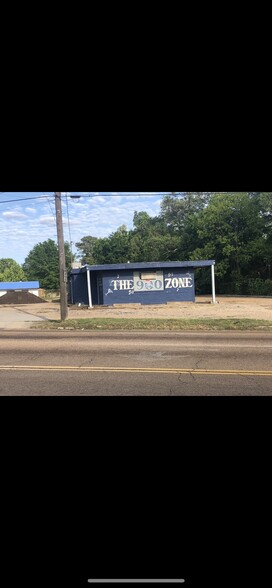 902 University Blvd, Jackson, MS à louer - Photo de l’immeuble – Image 3 sur 4