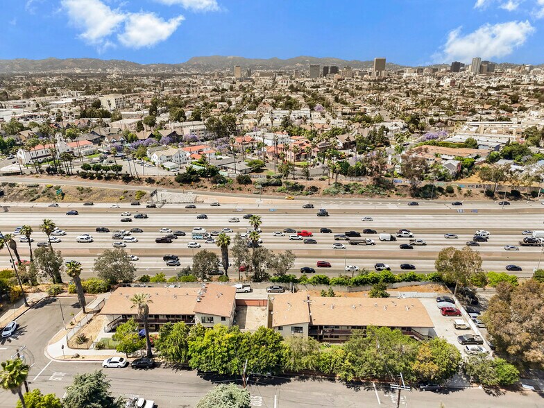 1973-2015 W 22nd St, Los Angeles, CA à vendre - Photo de l’immeuble – Image 3 sur 11