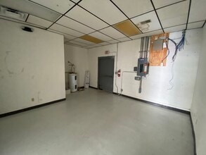 1312 Industrial Rd, Emporia, KS à louer Photo intérieure– Image 2 sur 3