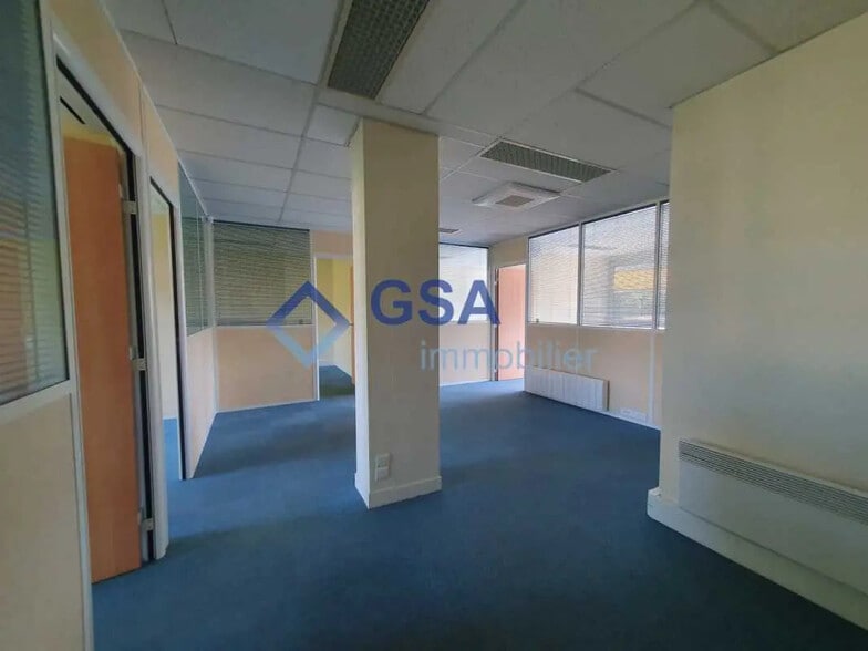 Bureau dans Épinay-sur-Orge à louer - Photo intérieure – Image 1 sur 5