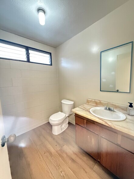 45-588 Kamehameha Hwy, Kāneohe, HI à louer - Photo de l’immeuble – Image 2 sur 10