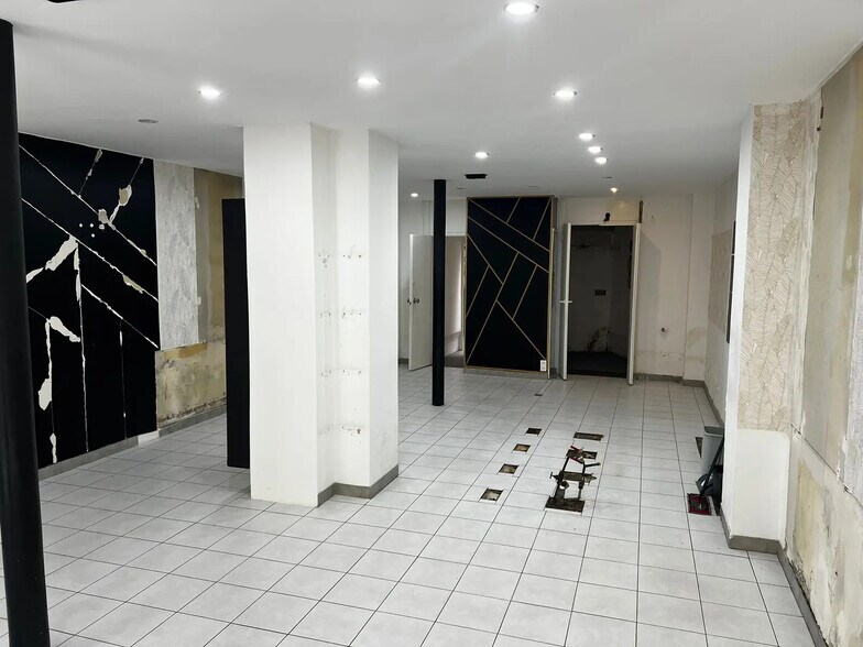 Local commercial dans Paris à louer - Photo intérieure – Image 2 sur 10