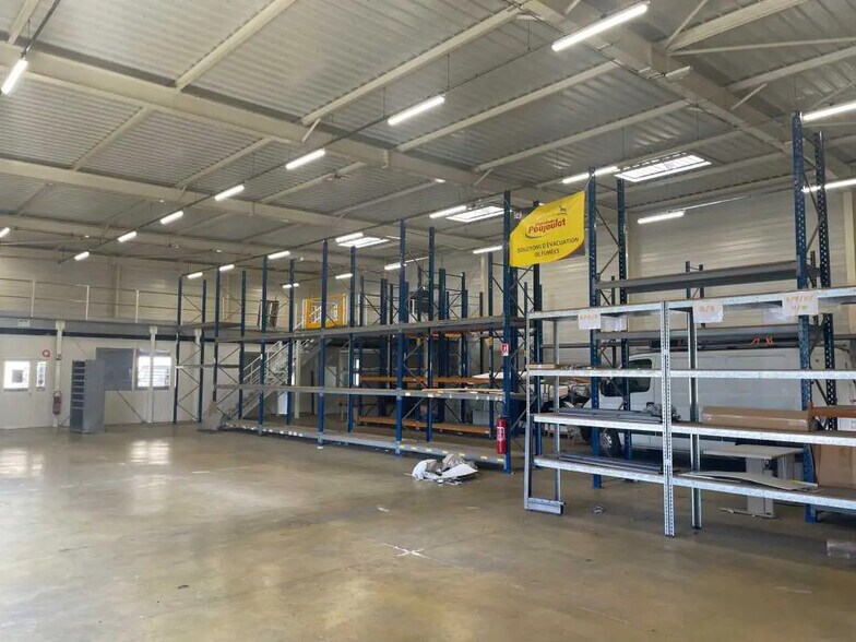 Local d’activités dans Compiègne à louer - Photo intérieure – Image 2 sur 6