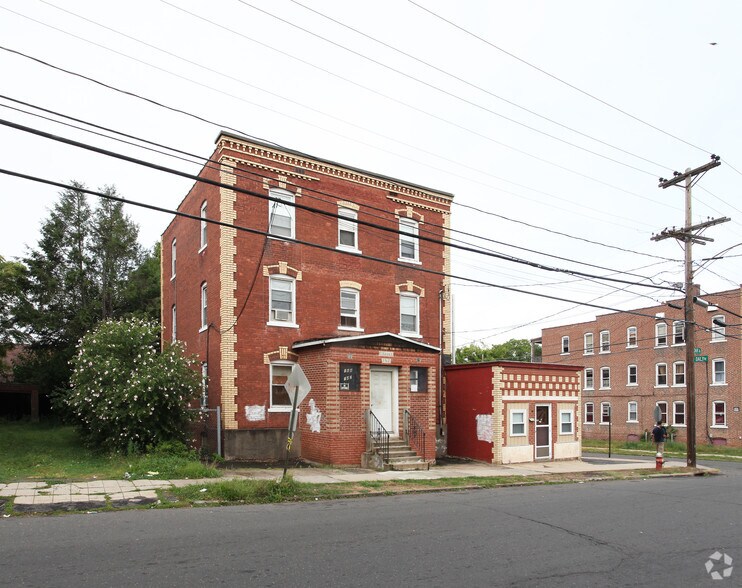 142-144 Oak St, New Britain, CT à vendre - Photo principale – Image 1 sur 8