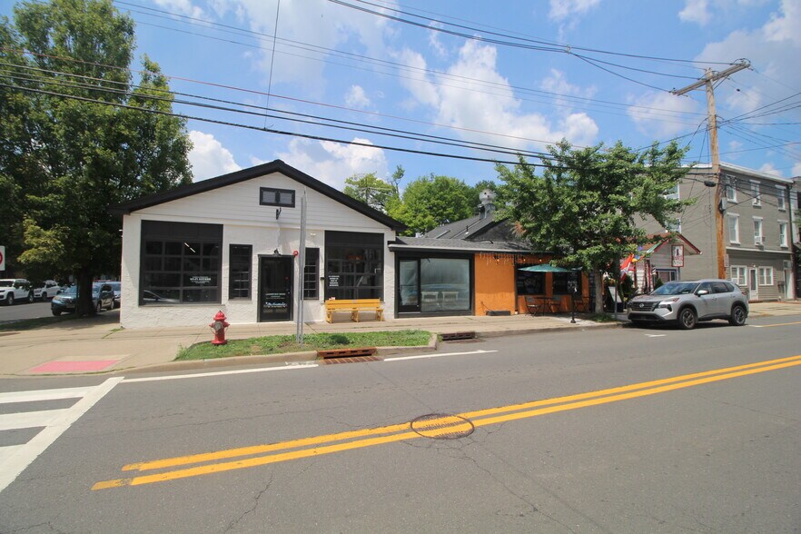 49 N Main St, Lambertville, NJ à vendre - Photo de l’immeuble – Image 1 sur 24