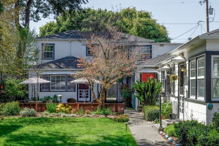 615-623 McDonald Ave, Santa Rosa, CA à vendre - Photo de l’immeuble – Image 1 sur 29