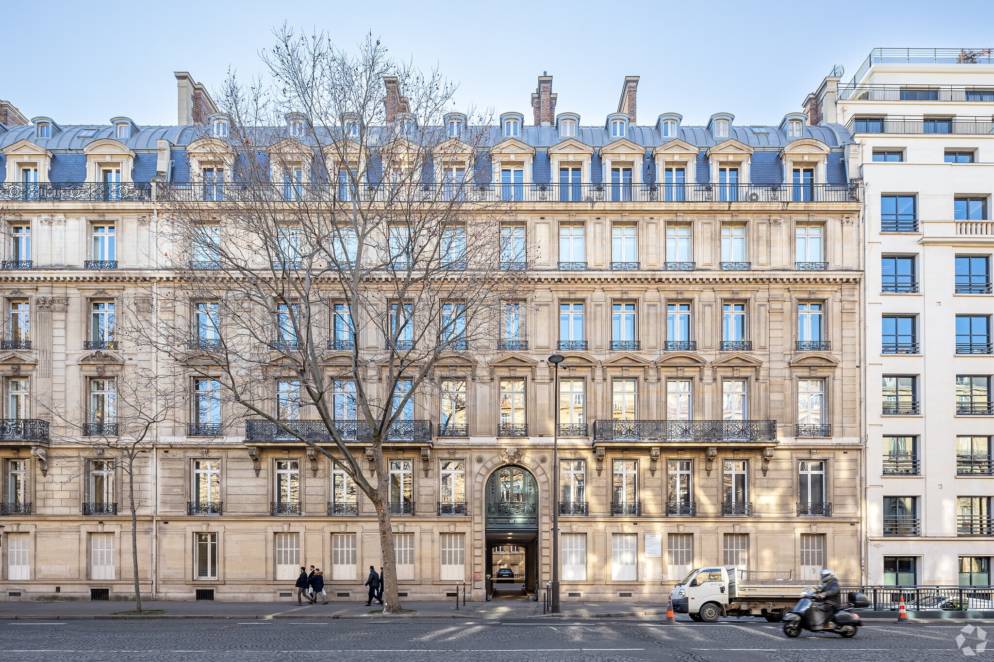 155 Boulevard Haussmann, Paris à louer Photo principale– Image 1 sur 5