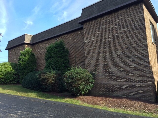 2299 Brodhead Rd, Aliquippa, PA à vendre - Photo de l’immeuble – Image 2 sur 15