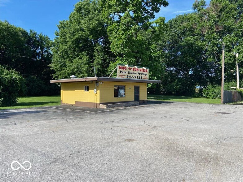 5211 W 10th St, Indianapolis, IN à vendre - Photo de l’immeuble – Image 2 sur 28