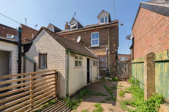 27-31 Commercial Rd, Paddock Wood, KEN TN12 6EN - Lot 27 - - Photo intérieure - Image 1 of 14
