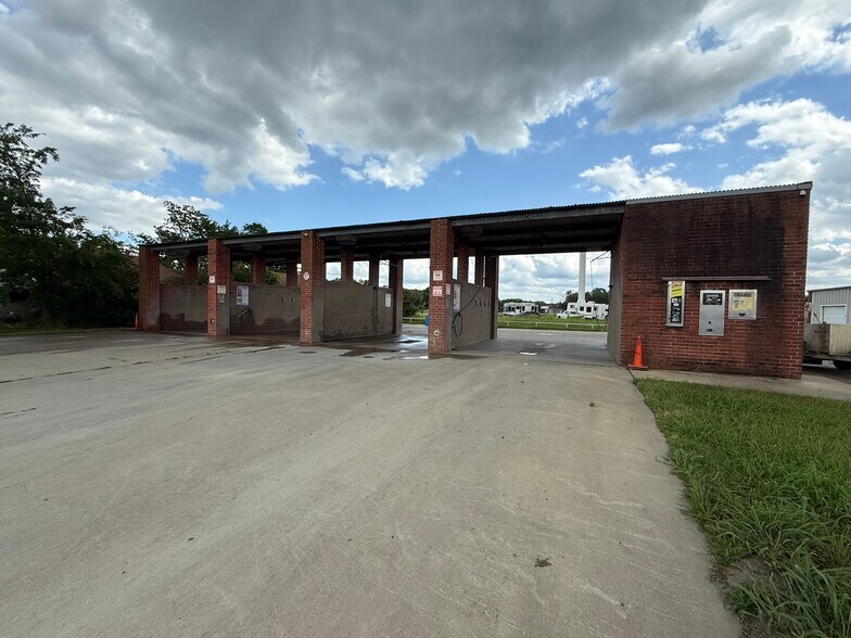 931 E Dallas Ave, Cooper, TX à vendre - Photo de l’immeuble – Image 3 sur 43