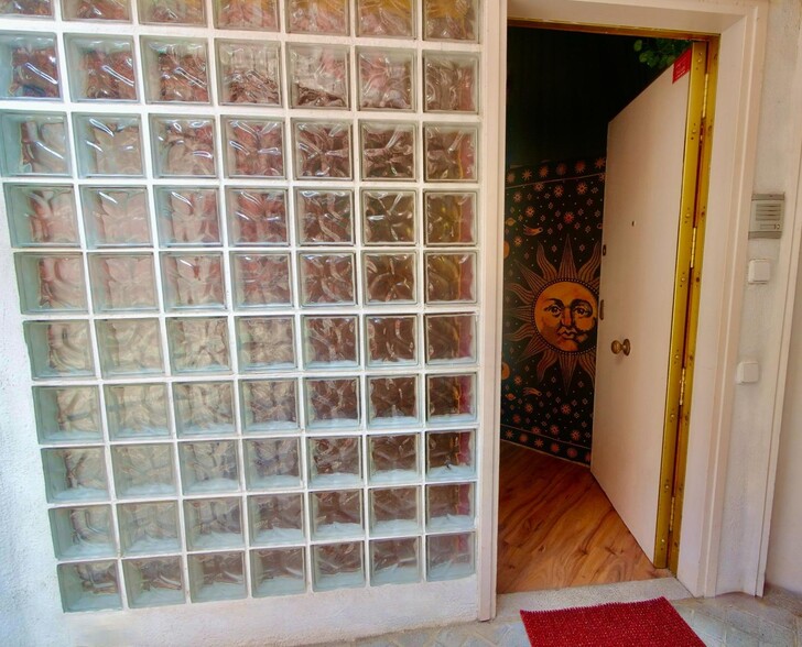 View Photo