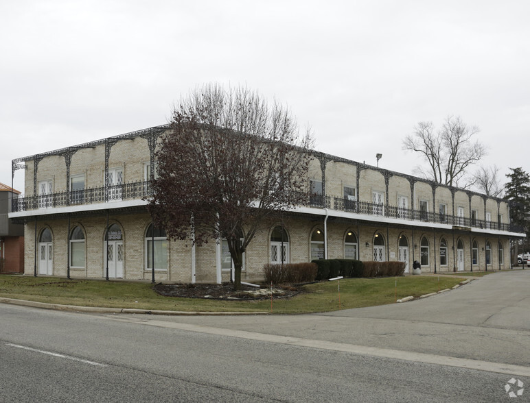2430 Plainfield Rd, Crest Hill, IL à louer - Photo de l’immeuble – Image 3 sur 5