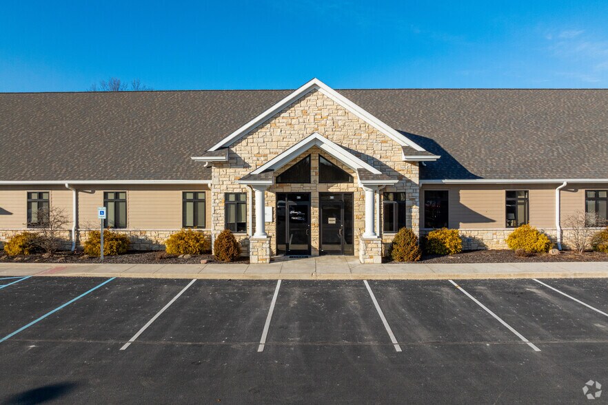 406-416 S Scott Rd, Fort Wayne, IN à vendre - Photo de l’immeuble – Image 2 sur 14