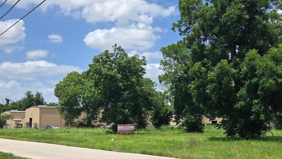 16018 Spence rd, Houston, TX à louer - Photo de la construction – Image 1 sur 1