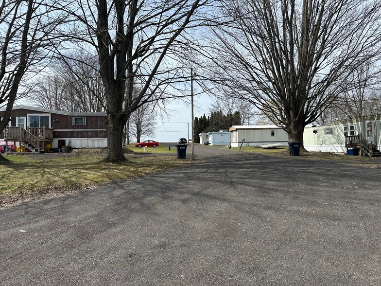 2815 Miller Rd, Waterloo Village, NY à vendre - Photo principale – Image 1 sur 12
