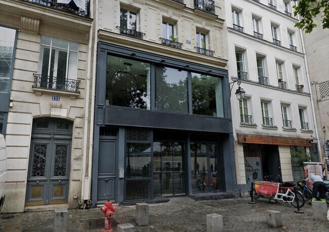 Plus de détails pour Local commercial à louer