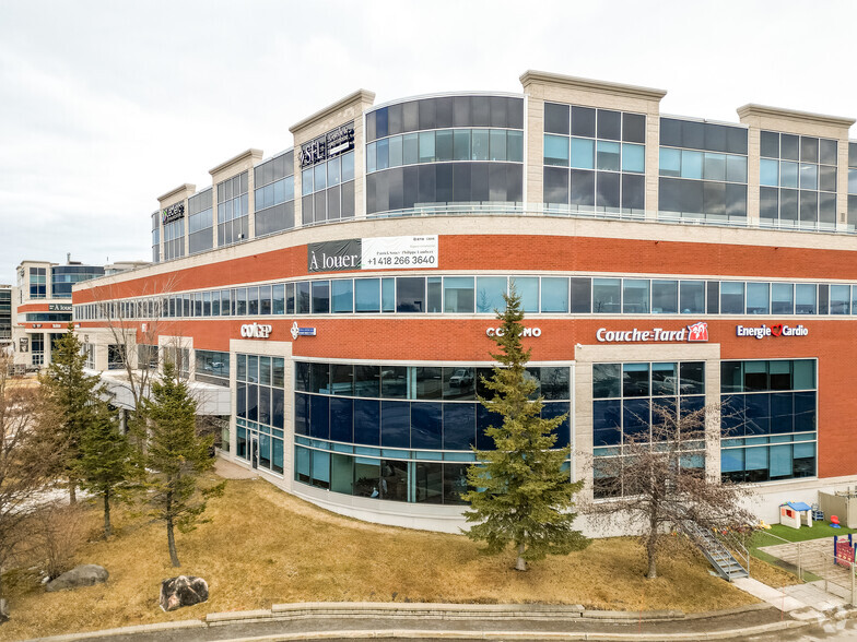 825 Boul Lebourgneuf, Québec, QC à louer - Photo de l’immeuble – Image 2 sur 3