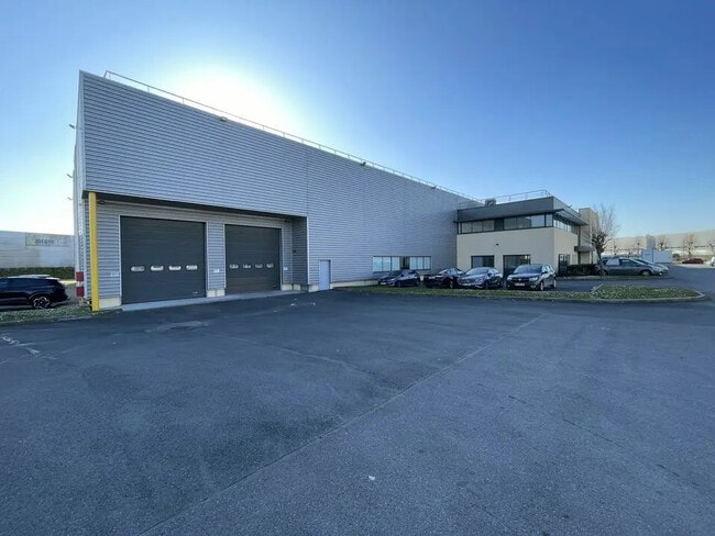 Plus de détails pour 11 Rue De La Grande Borne, Le Mesnil-Amelot - Industriel/Logistique à louer