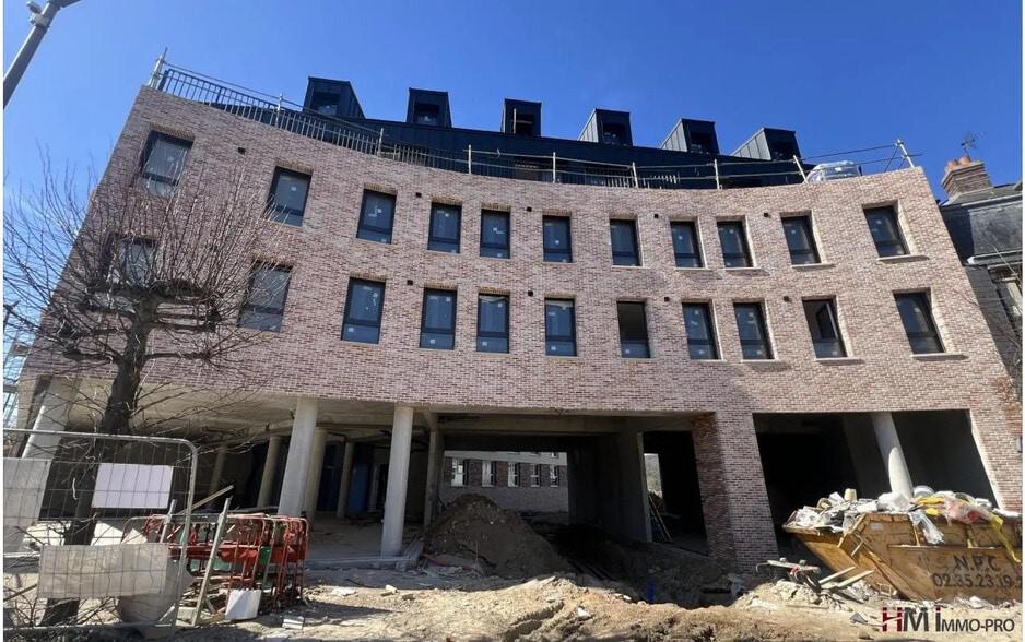 Local commercial dans Maromme à louer - Photo de la construction – Image 2 sur 5