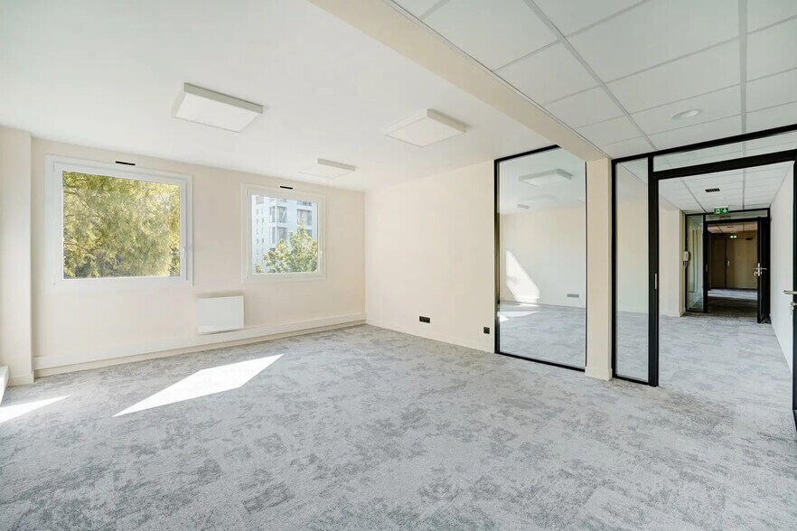 2 Rue Des Chênes Emeraudes, Cergy à louer - Photo de l’immeuble – Image 2 sur 6