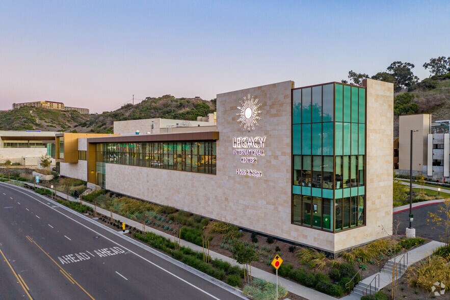 875 Hotel Cir S, San Diego, CA à vendre - Photo de l’immeuble – Image 2 sur 17