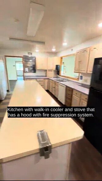 209 Forest St, Fox Lake, WI à louer - Vidéo sur l’annonce professionnelle – Image 2 sur 6