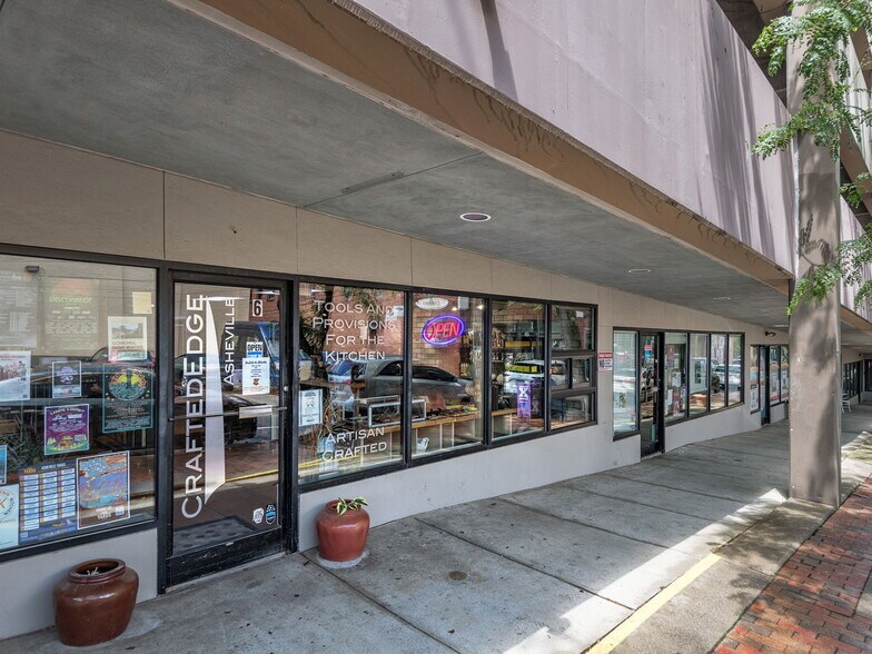 2-16 Eagle St, Asheville, NC à louer - Photo de l’immeuble – Image 1 sur 8