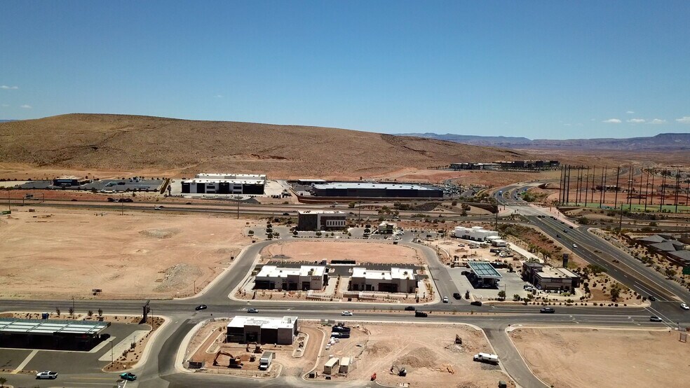 4655 S Pioneer Rd, St George, UT à louer - Photo de l’immeuble – Image 2 sur 13