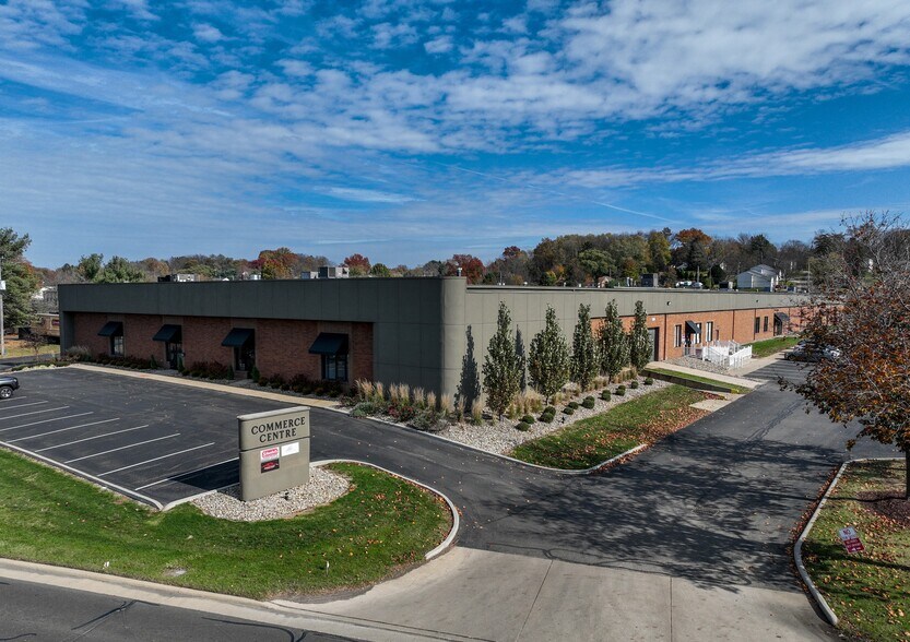 7364-7392 Whipple Ave NW, North Canton, OH à louer - Photo de l’immeuble – Image 2 sur 7