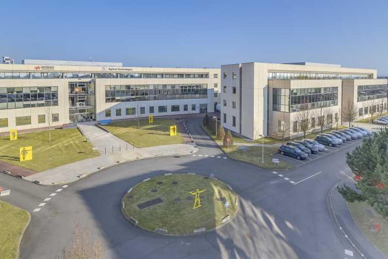 3 Avenue Du Canada, Les Ulis à louer - Photo de l’immeuble – Image 1 sur 11