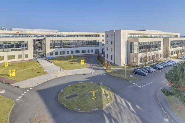 Plus de détails pour 3 Avenue Du Canada, Les Ulis - Bureau, Local d'activités à louer