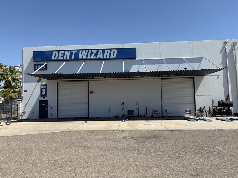 1825 S Black Canyon Hwy, Phoenix, AZ à louer - Photo de l’immeuble – Image 3 sur 12