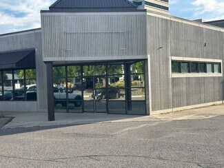Plus de détails pour 1850 Kirschner Rd, Kelowna, BC - Local d'activités à louer
