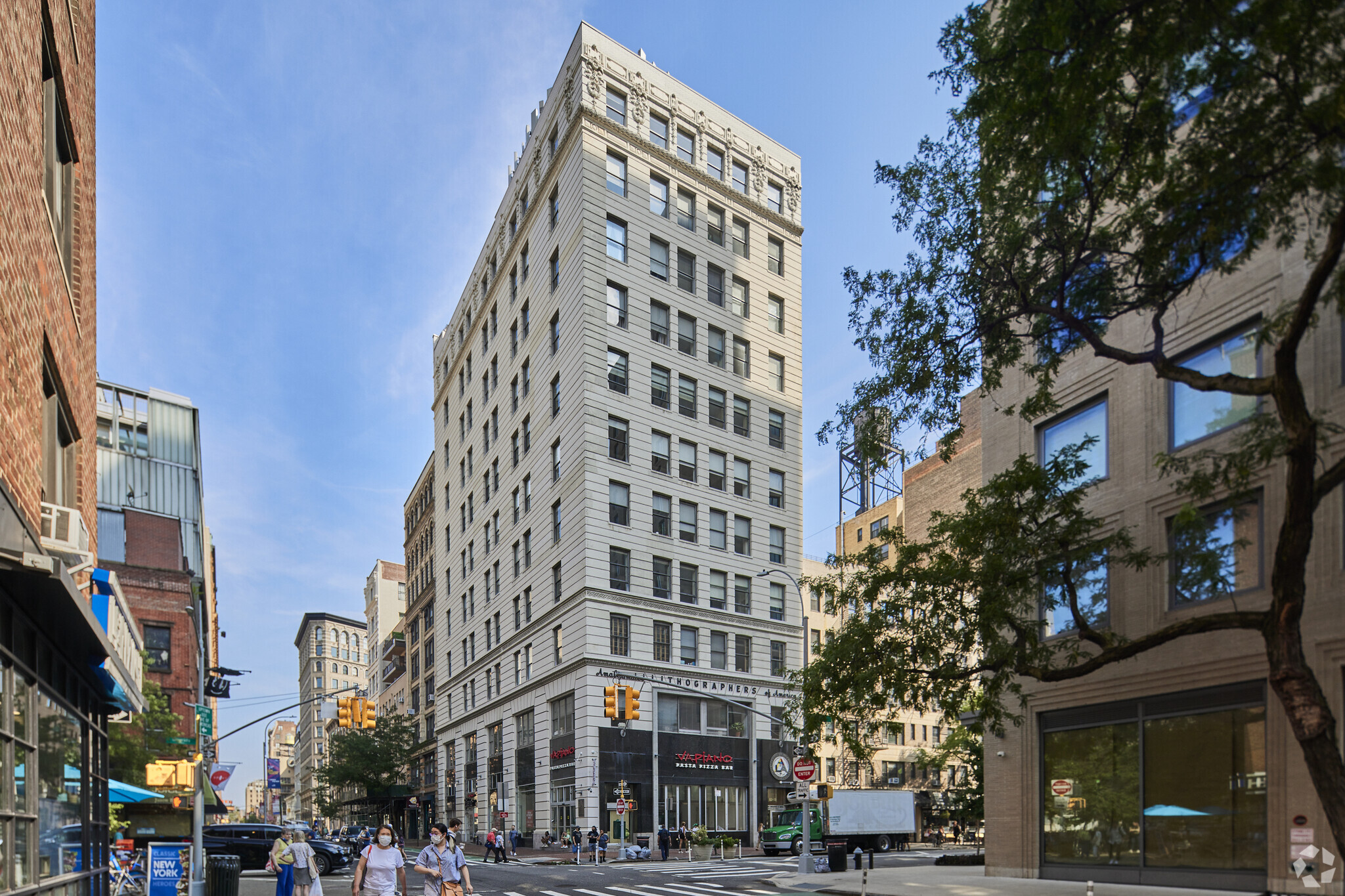 113 University Pl, New York, NY à louer Photo de l’immeuble– Image 1 sur 7