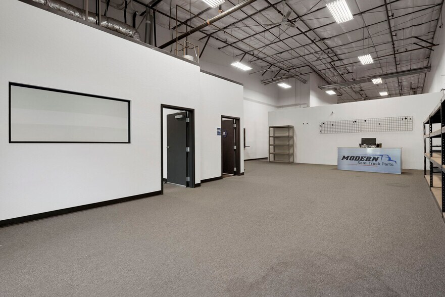 4063 E. Calloway Court, Stockton, CA à louer - Photo de l’immeuble – Image 3 sur 35