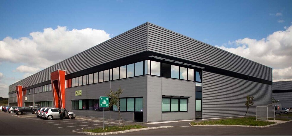 Industriel/Logistique dans Moissy-Cramayel à louer - Photo de l’immeuble – Image 1 sur 19